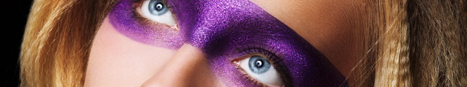 kobieta, blondynka, makija�, w�osy blond, fryzura na sylwestra